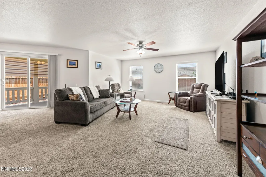 806 Karry Fallon NV 89406