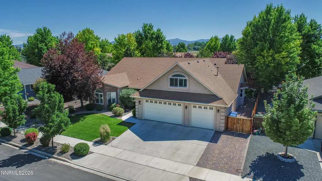 1379 Macenna Gardnerville NV 89410