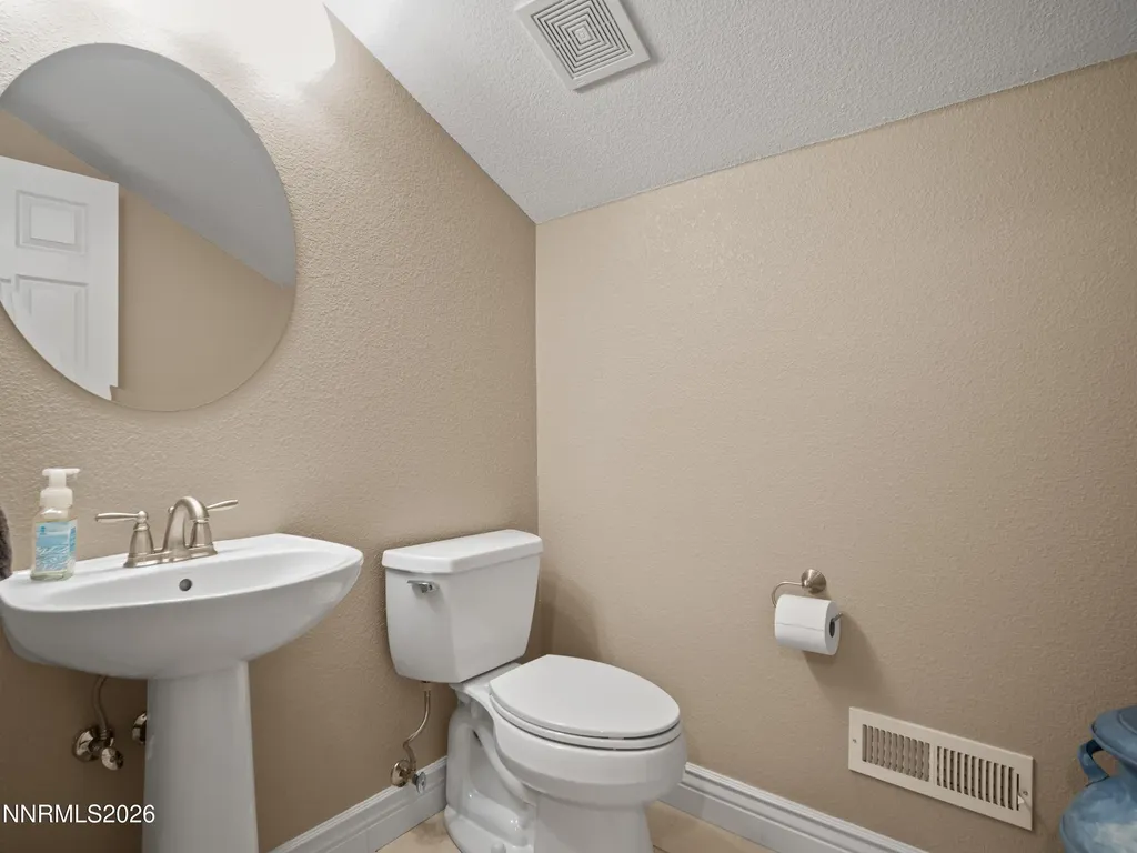 1379 Macenna Gardnerville NV 89410