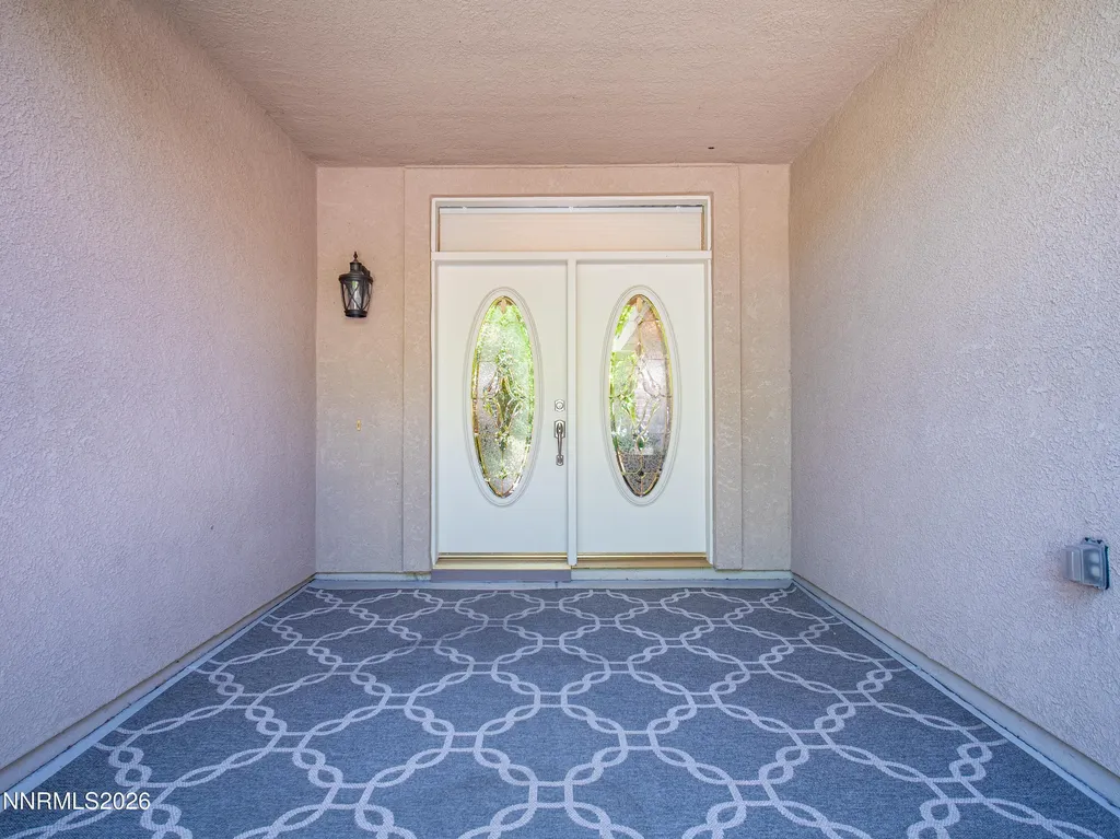1379 Macenna Gardnerville NV 89410