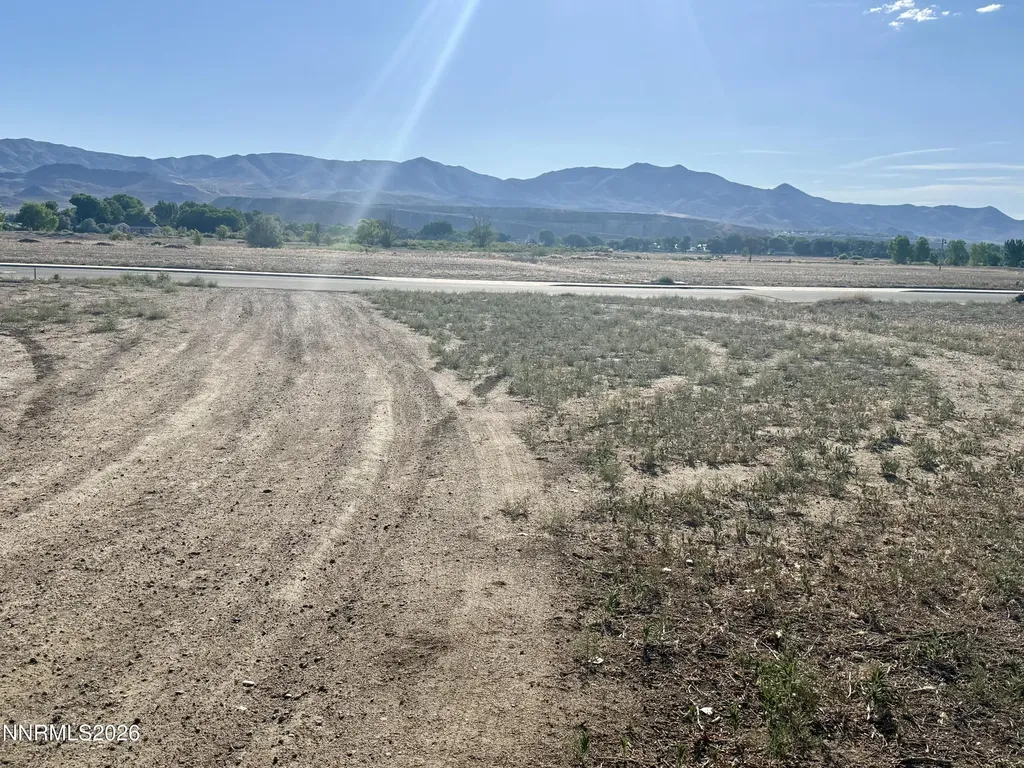 904 Whitacre Yerington NV 89447