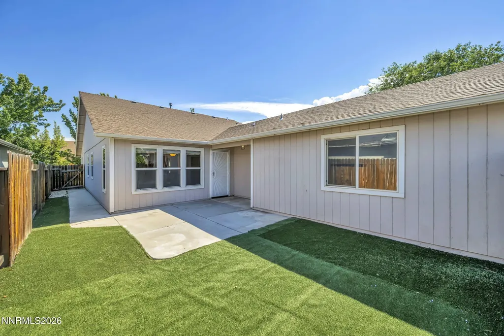 1408 Honey Locust Gardnerville NV 89410