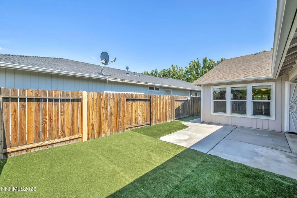 1408 Honey Locust Gardnerville NV 89410