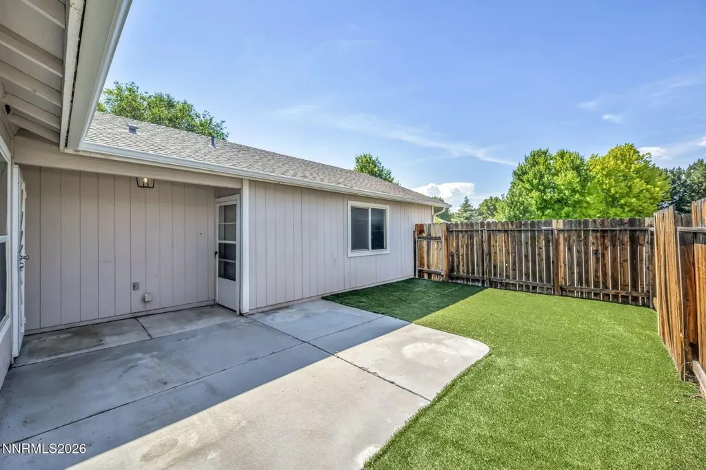 1408 Honey Locust Gardnerville NV 89410