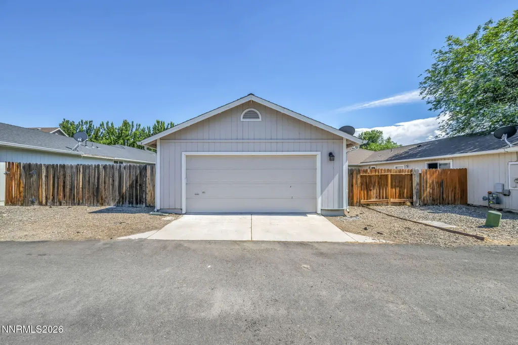 1408 Honey Locust Gardnerville NV 89410