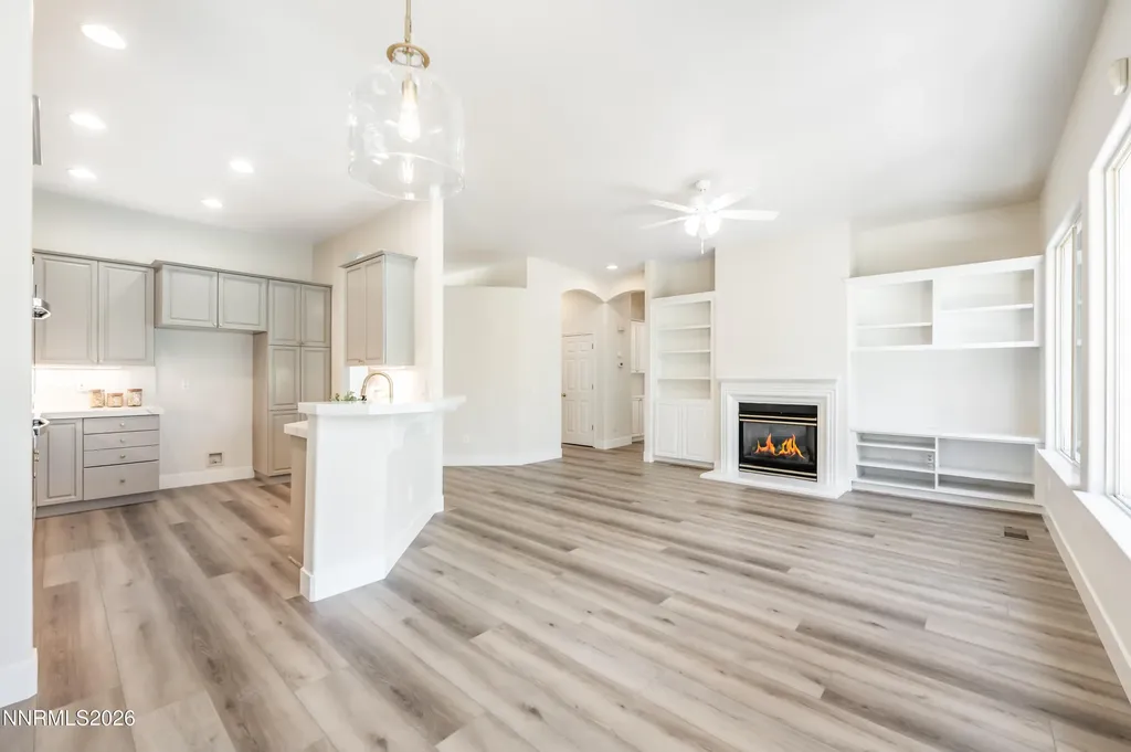 1690 Caughlin Creek Reno NV 89519