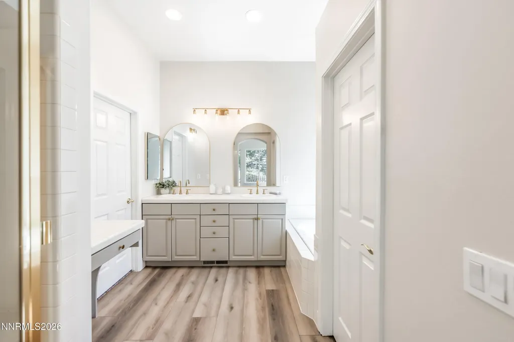 1690 Caughlin Creek Reno NV 89519