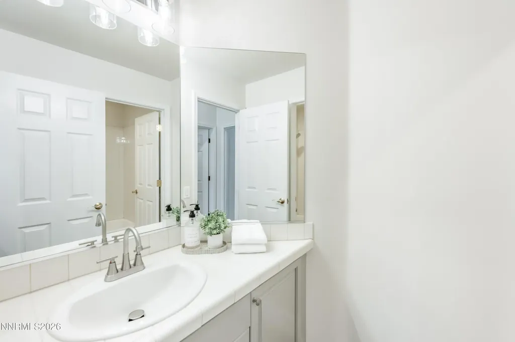 1690 Caughlin Creek Reno NV 89519