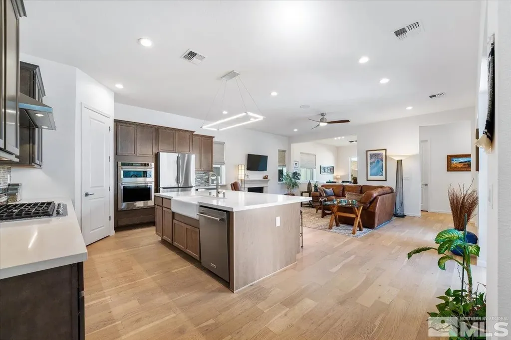 2261 Paint Horse Reno NV 89521