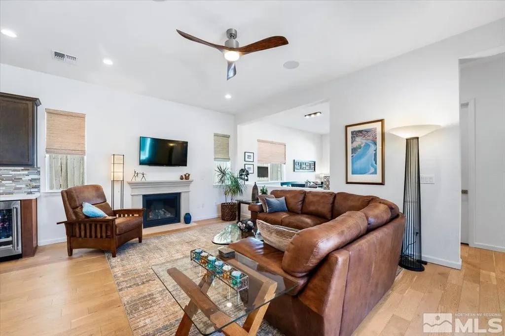 2261 Paint Horse Reno NV 89521