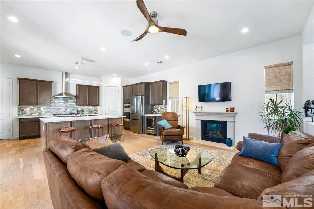 2261 Paint Horse Reno NV 89521
