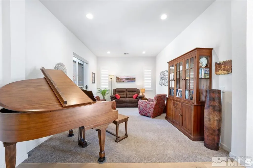 2261 Paint Horse Reno NV 89521