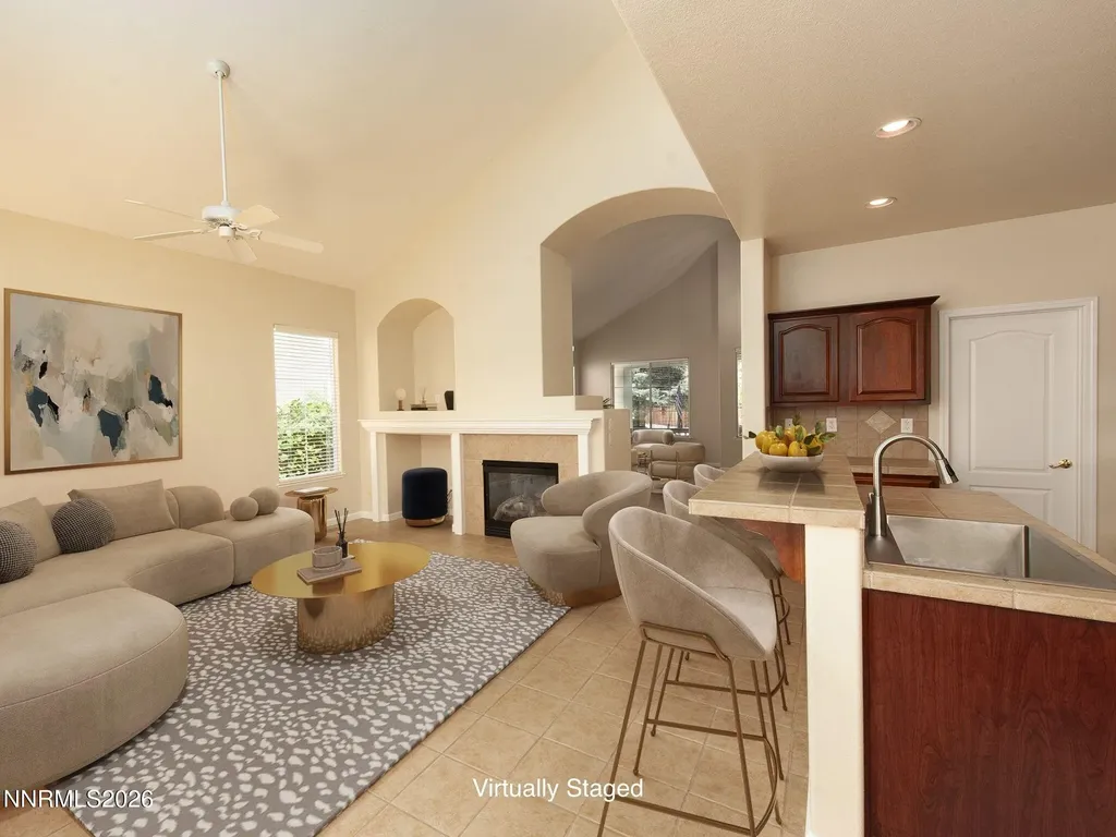 6756 Cinnamon Sparks NV 89436