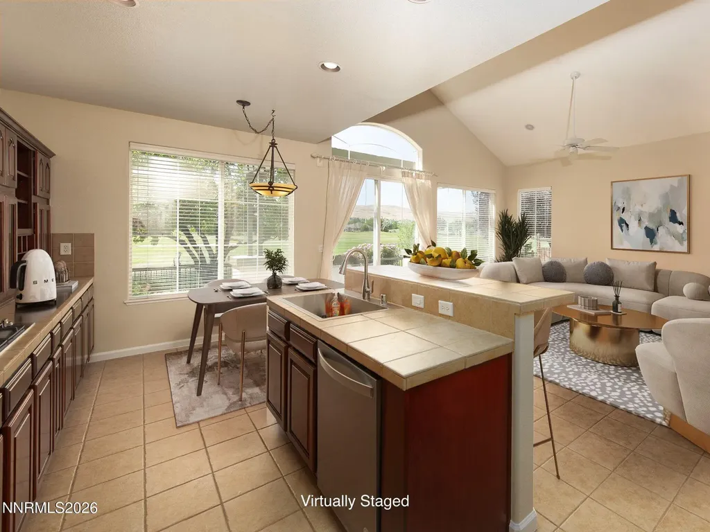 6756 Cinnamon Sparks NV 89436