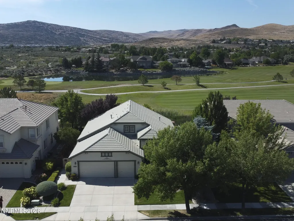 6756 Cinnamon Sparks NV 89436