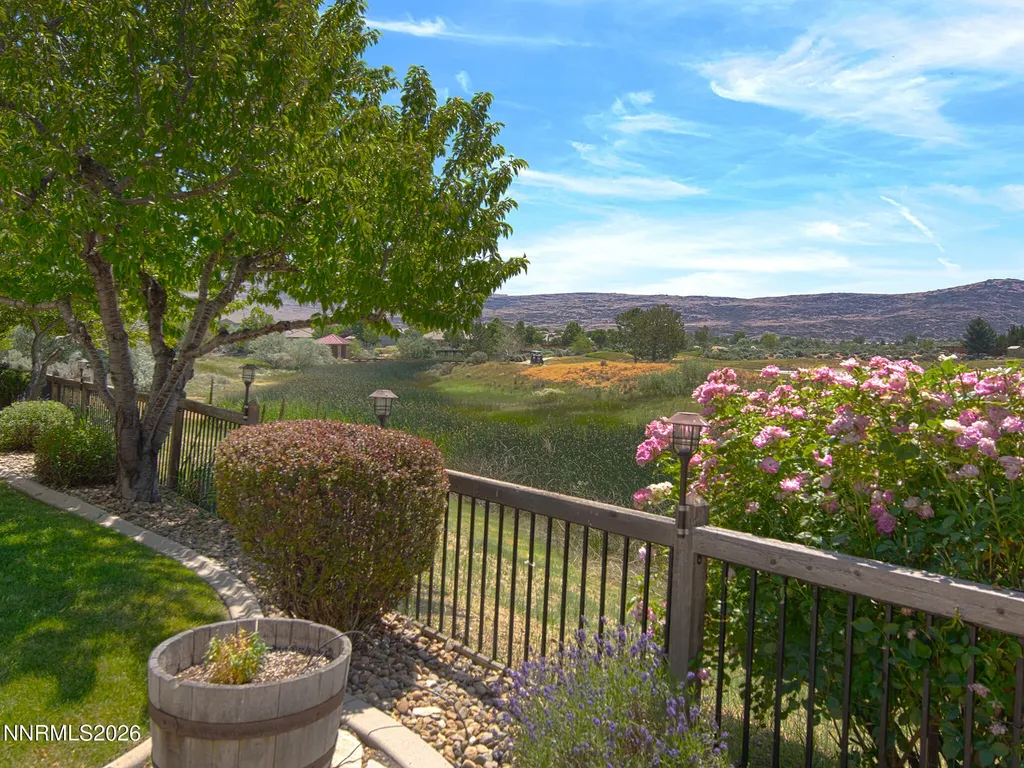 6756 Cinnamon Sparks NV 89436