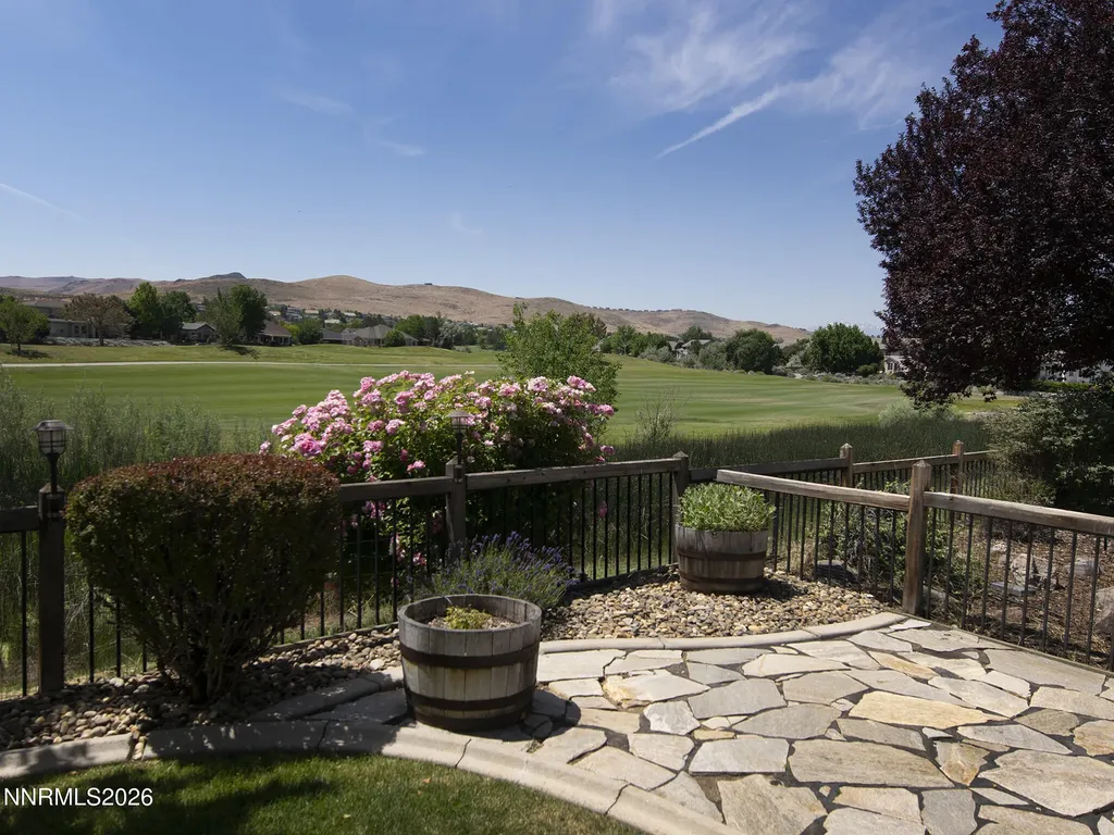 6756 Cinnamon Sparks NV 89436