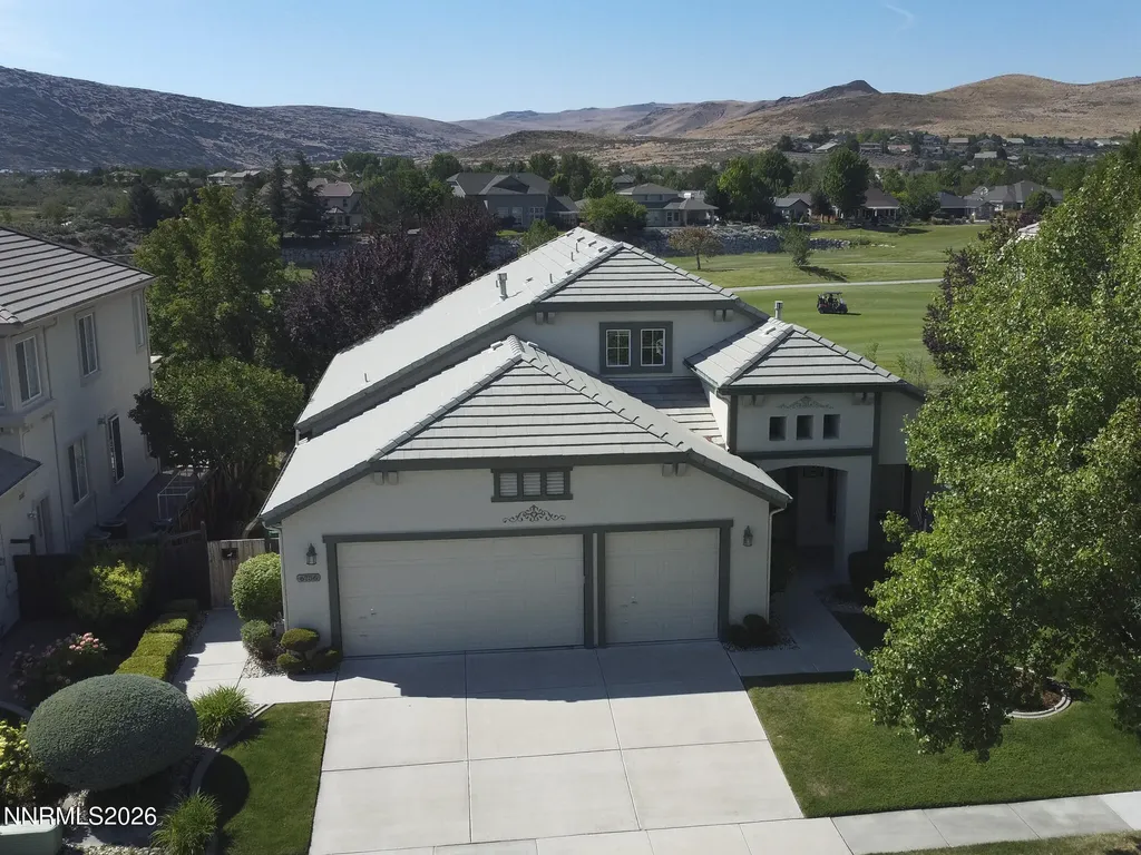 6756 Cinnamon Sparks NV 89436