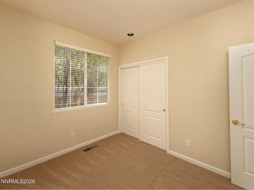 6756 Cinnamon Sparks NV 89436