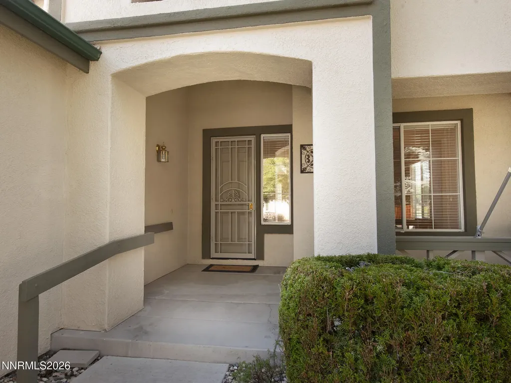 6756 Cinnamon Sparks NV 89436