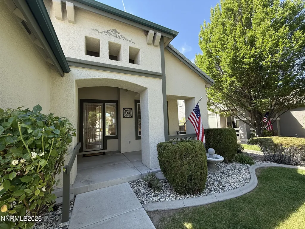 6756 Cinnamon Sparks NV 89436