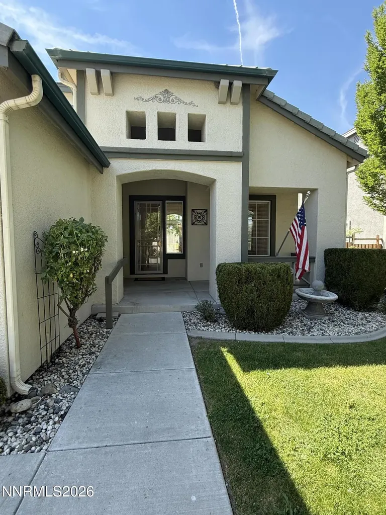 6756 Cinnamon Sparks NV 89436