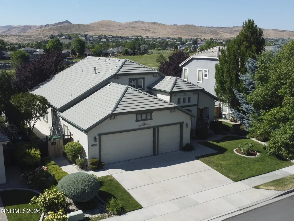 6756 Cinnamon Sparks NV 89436