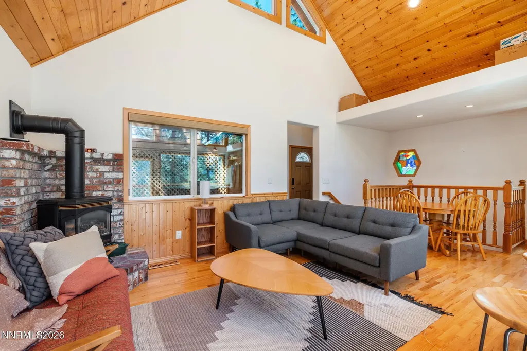 384 Maryanne Stateline NV 89449