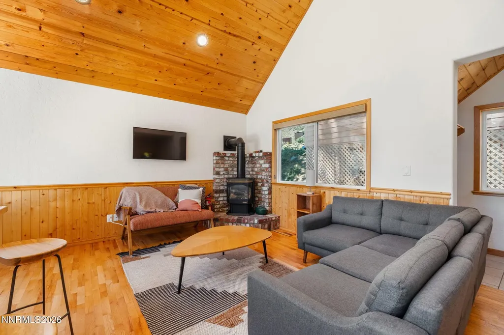 384 Maryanne Stateline NV 89449