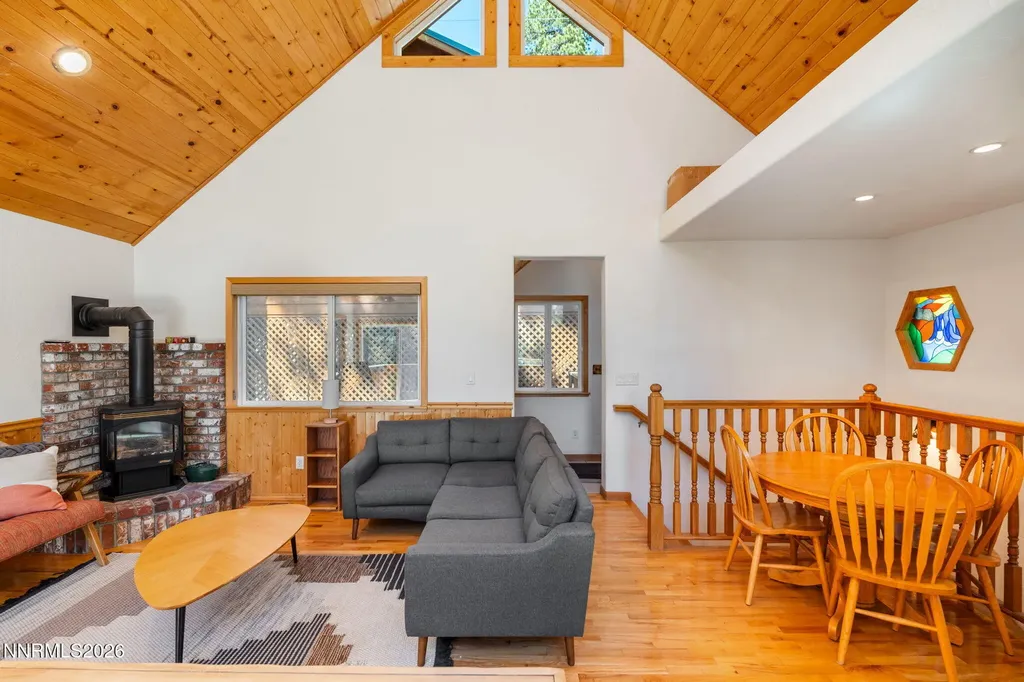 384 Maryanne Stateline NV 89449