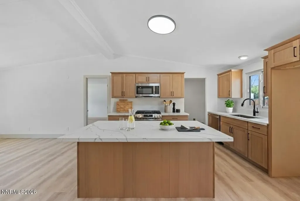 17585 Fantail Reno NV 89508
