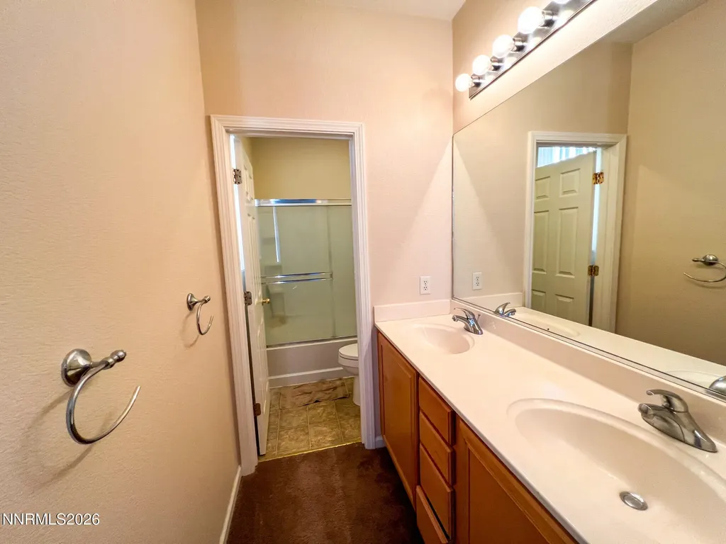 1135 Mountain Rose Fernley NV 89408