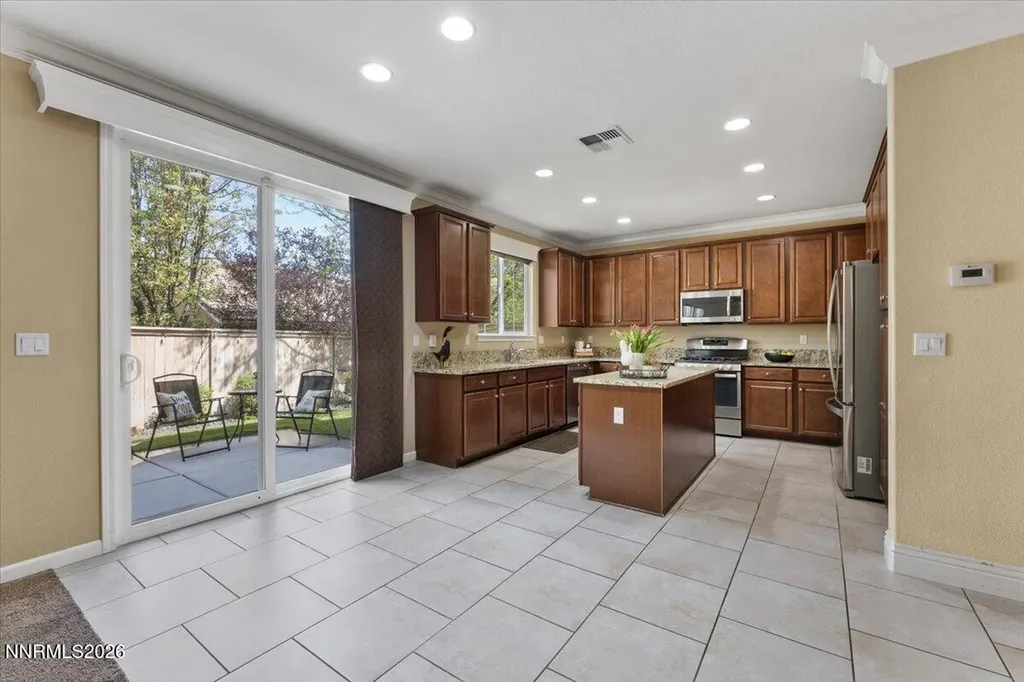 10825 Pebble Hill Reno NV 89521