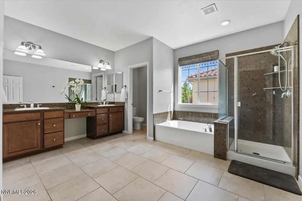 10825 Pebble Hill Reno NV 89521