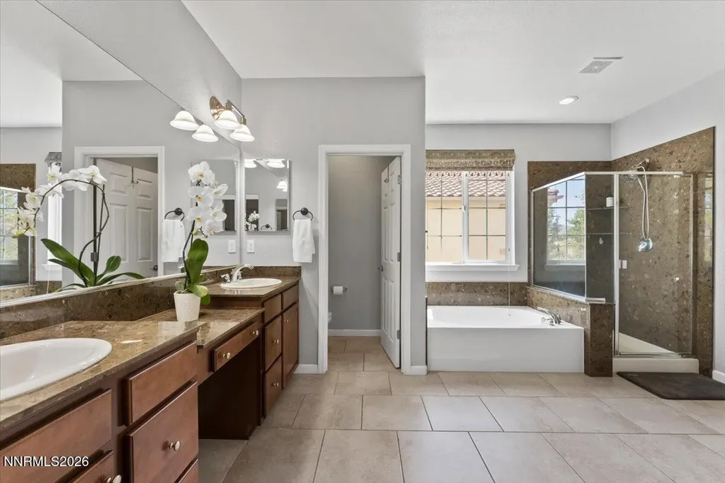 10825 Pebble Hill Reno NV 89521