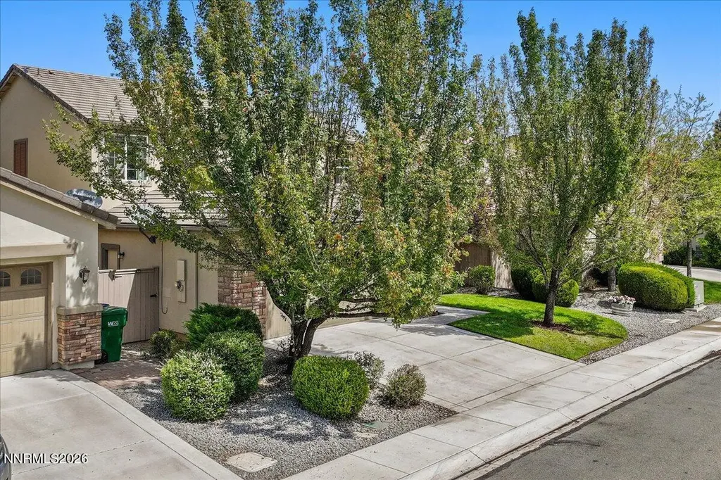 10825 Pebble Hill Reno NV 89521
