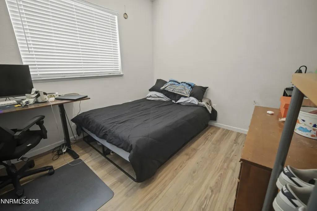 1708 Little Oak Fernley NV 89408