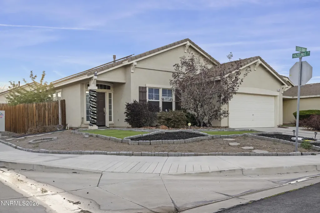 1708 Little Oak Fernley NV 89408