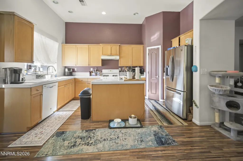 1708 Little Oak Fernley NV 89408