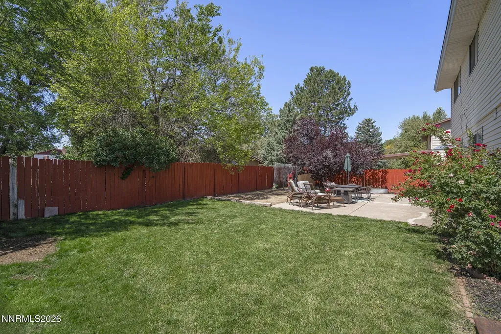3228 Candelaria Sparks NV 89434