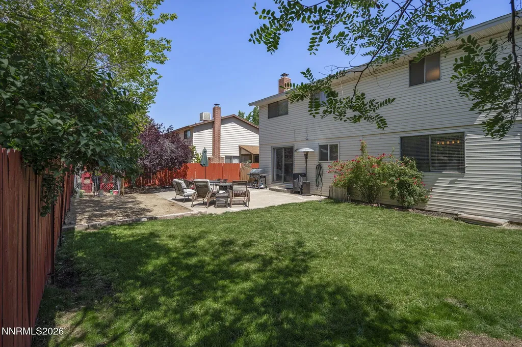 3228 Candelaria Sparks NV 89434