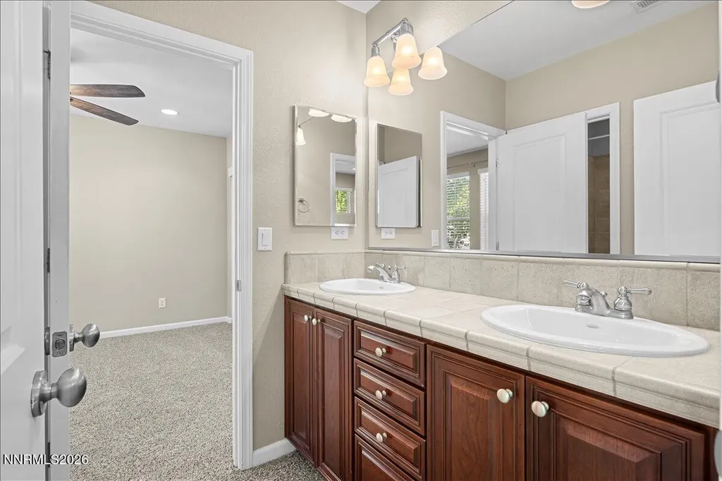 1679 Lone Oak Reno NV 89523