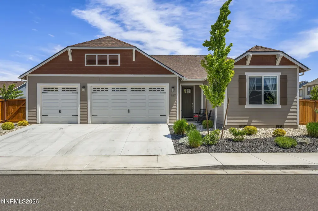 937 Los Alamitos Minden NV 89423