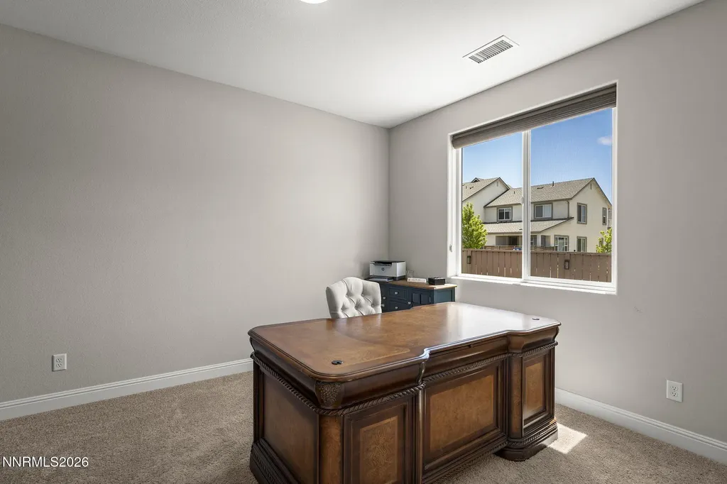 937 Los Alamitos Minden NV 89423