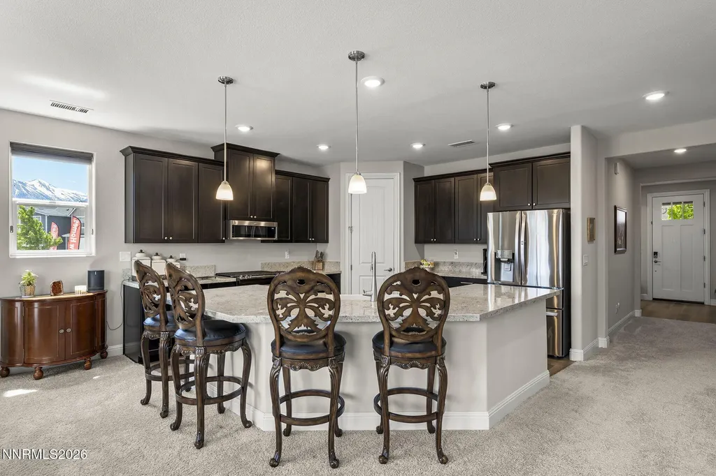937 Los Alamitos Minden NV 89423