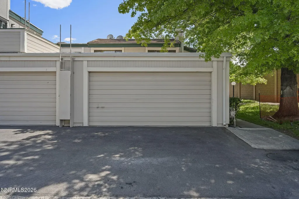 2495 Sycamore Glen Sparks NV 89434