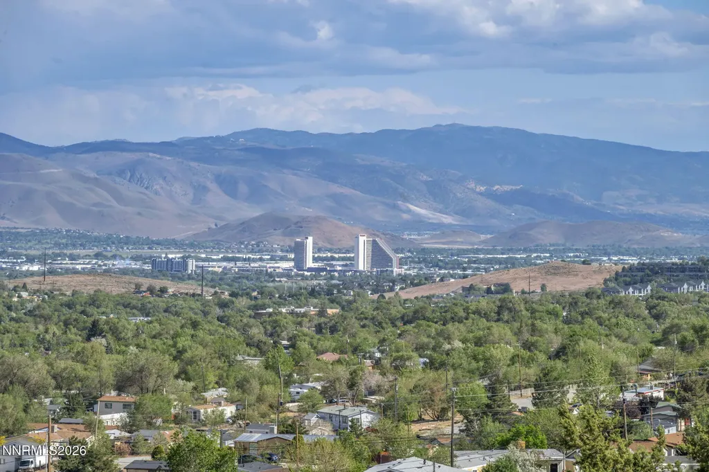 435 Cloutier Sun Valley NV 89433