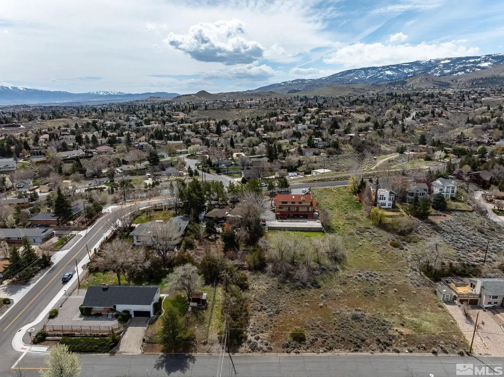 2315 Armstrong Reno NV 89509