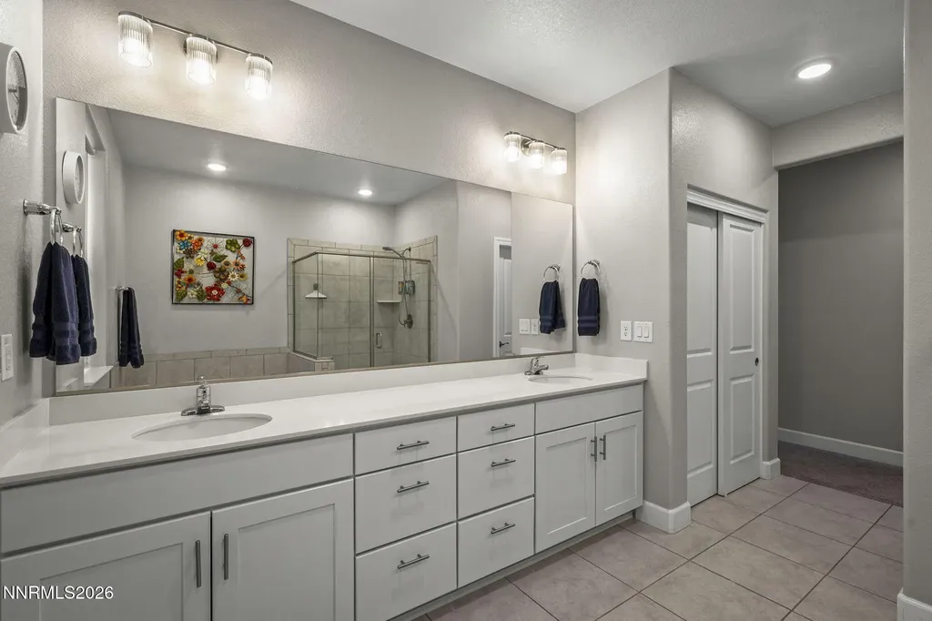 100 Amberwood Dayton NV 89403