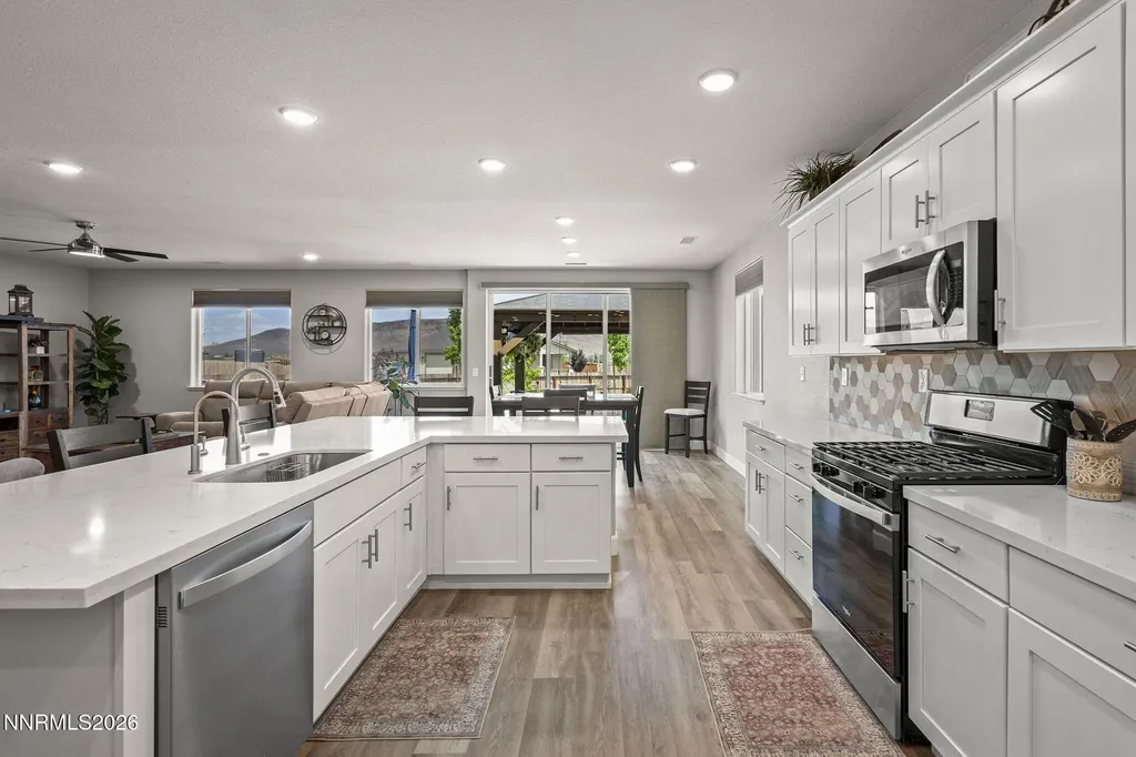 100 Amberwood Dayton NV 89403